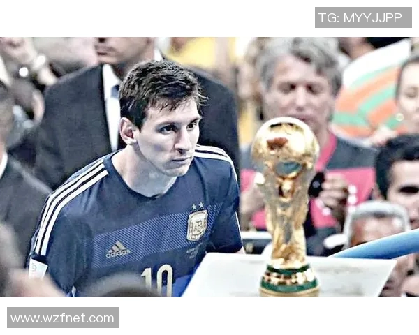 历史身价最高的足球明星背后的故事与成就解析